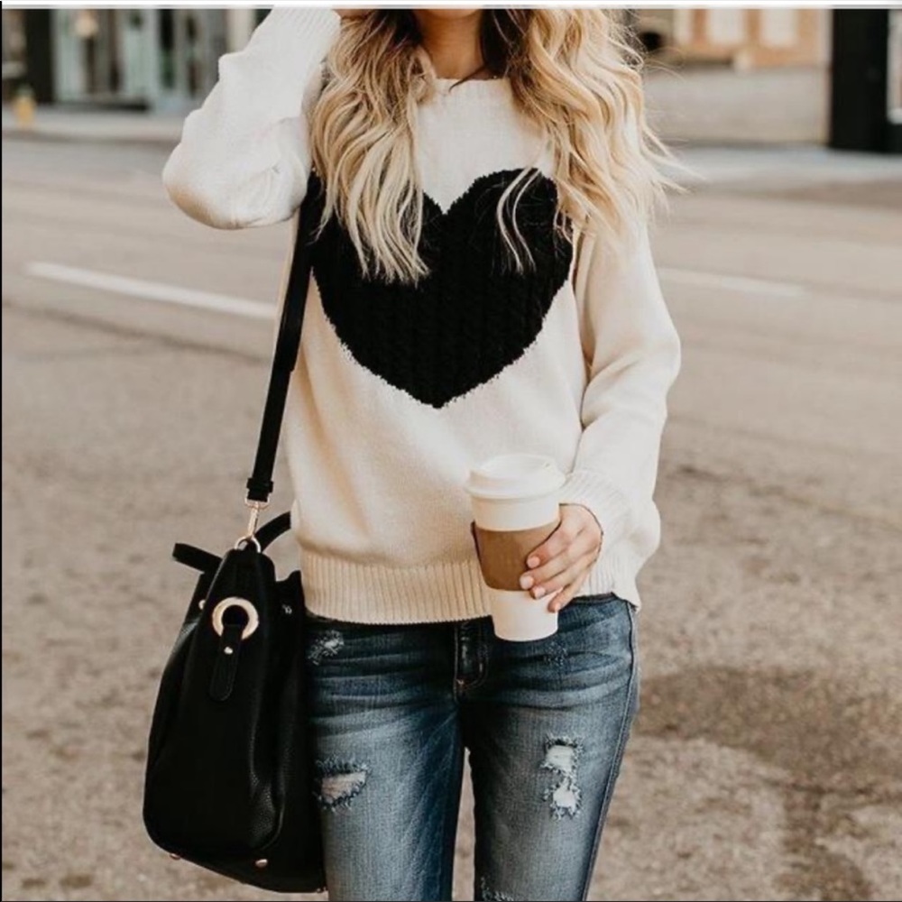 Beautiful Heart ❤️ pull over sweater - Picture 6 of 8